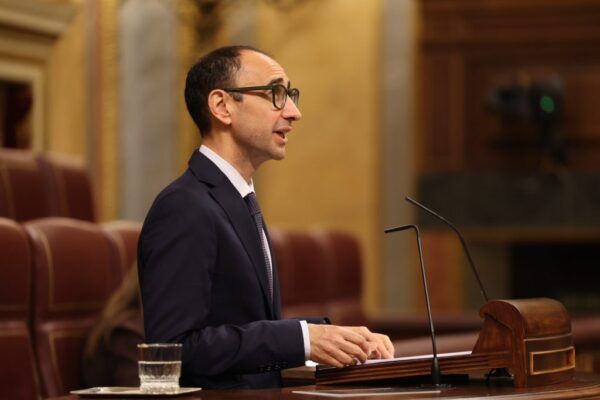 David Serrada hablando en el Congreso sobre la ley de funcionarios de prisiones