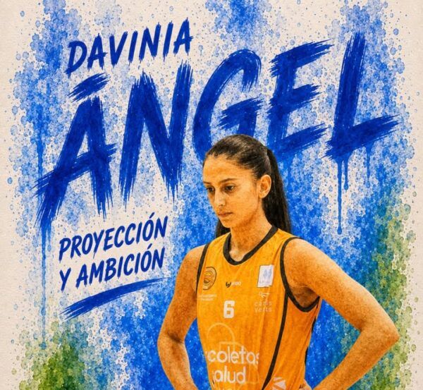 Davinia Angel en uniforme de baloncesto con fondo artístico