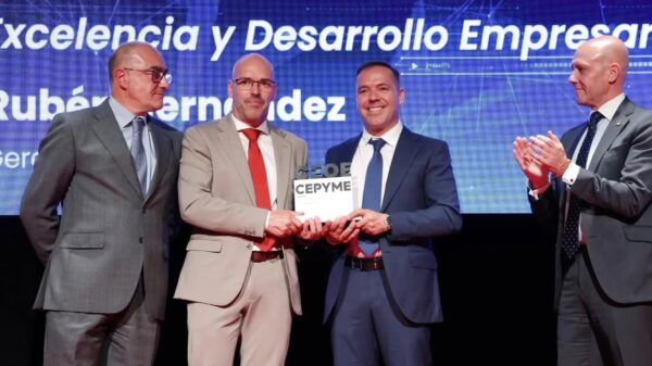 Grupo Nani recibiendo el Premio Excelencia Empresarial en Salamanca