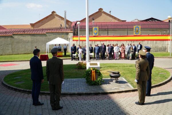 Ceremonia de homenaje a los caídos en Salamanca con autoridades presentes