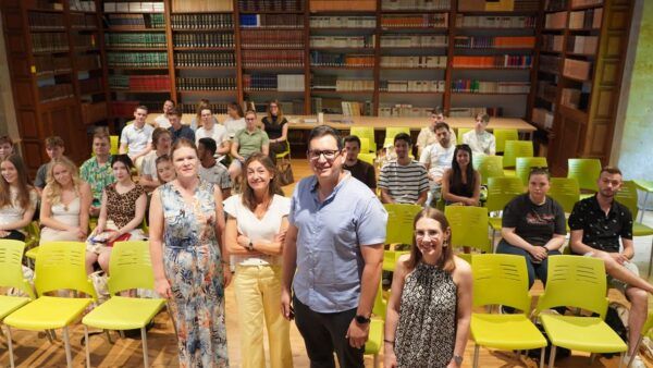 Participantes en la inauguración del programa StartUP Challenge en la UPSA