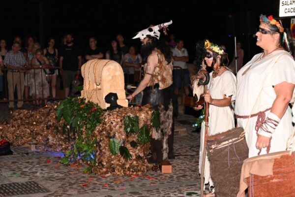 Celebración de la Noche de San Juan en Ciudad Rodrigo con teatro y rituales