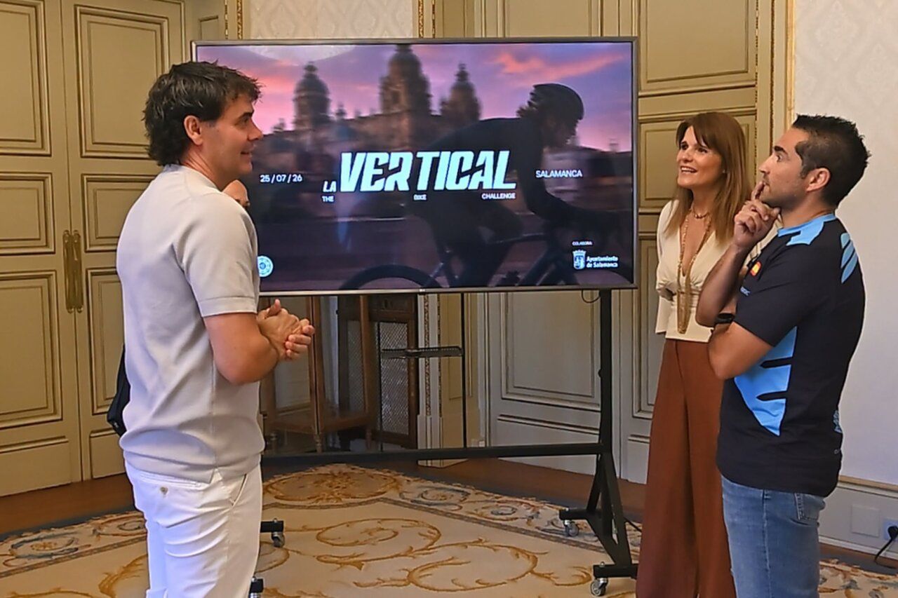 Presentación de la carrera nocturna La Vertical en Salamanca