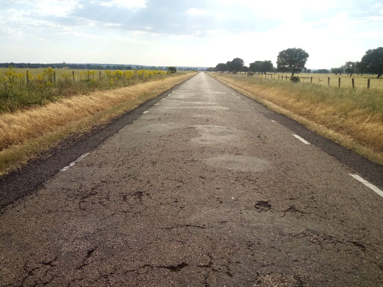 Tramo de la carretera SA-213 entre Aldehuela de Yeltes y la A-62