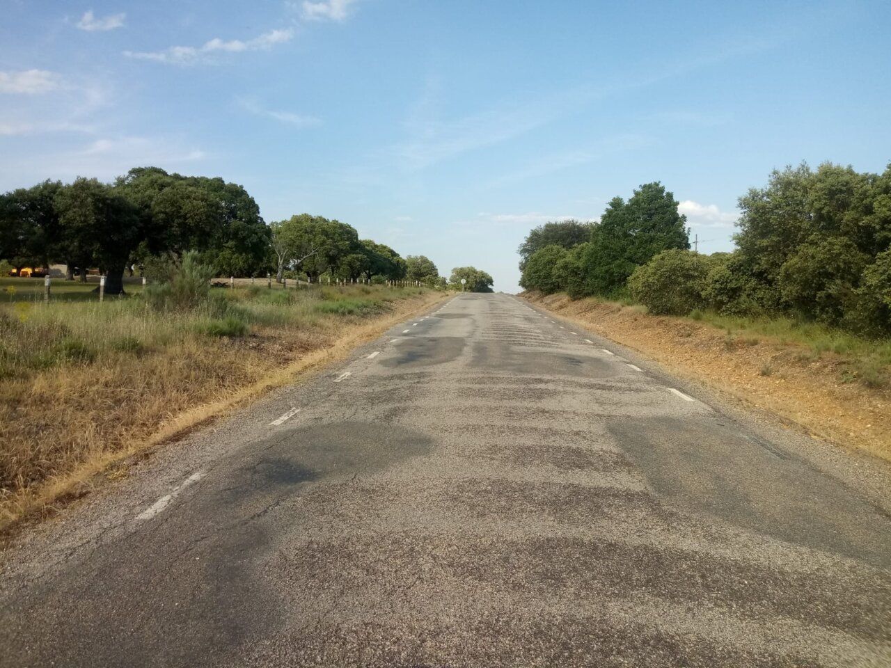 Tramo de la carretera SA-213 entre Aldehuela de Yeltes y la A-62