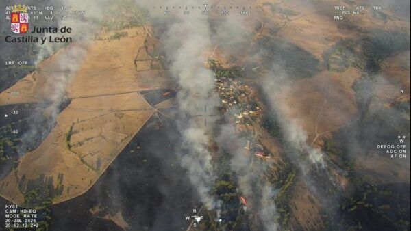 Vista aérea de un área afectada por incendios en IF Brieva