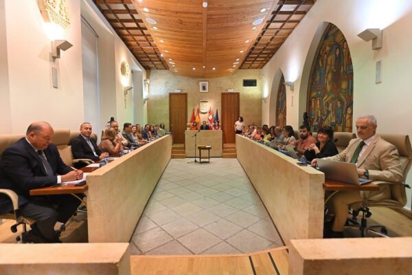 Reunión en el Ayuntamiento de Salamanca sobre apoyo a afectados por incendios
