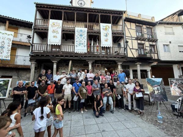 Participantes del certamen de pintura rápida en San Esteban de la Sierra