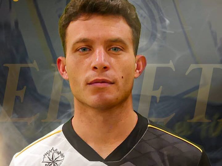 Jugador del Unionistas de Salamanca CF agradecido por su tiempo en el club