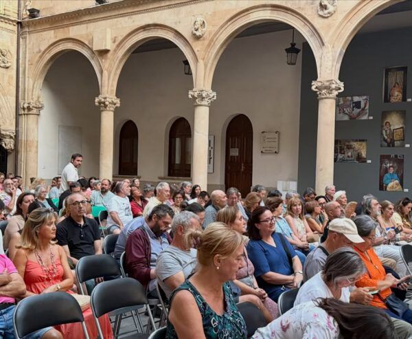 Asistentes al estreno de la película Pastoris en Salamanca