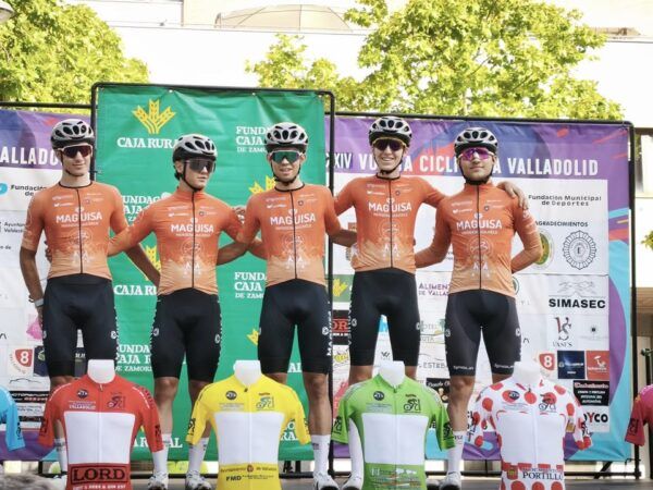 Equipo junior Maguisa Guijuelo en la XXXIV Vuelta a Valladolid
