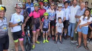 Mario Martín completa una ruta solidaria de 4500 km en Béjar