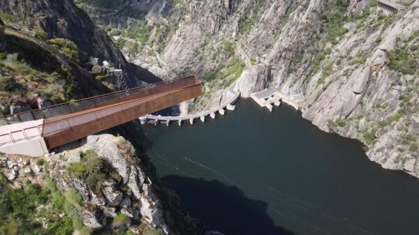 Vista aérea del Mirador del Fraile sobre el río Duero