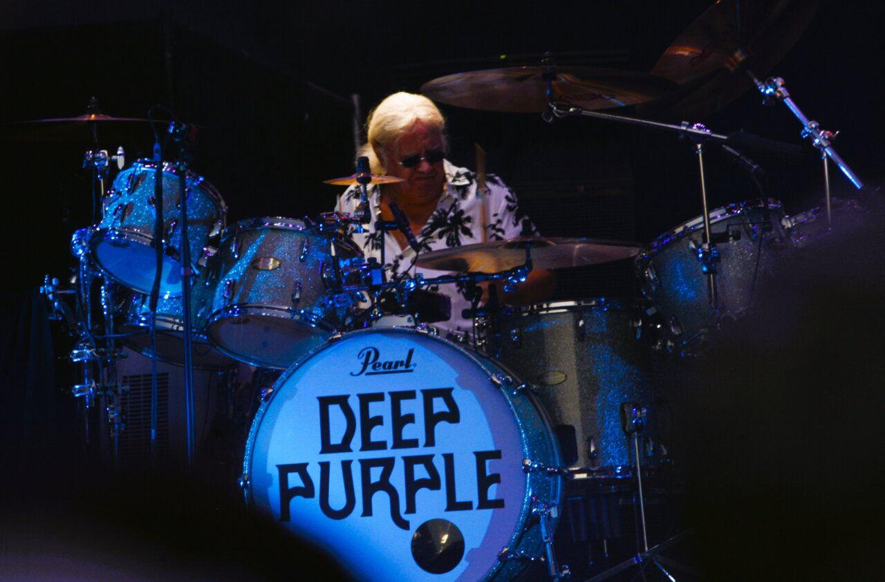 Baterista de Deep Purple tocando en el festival Músicos en la Naturaleza