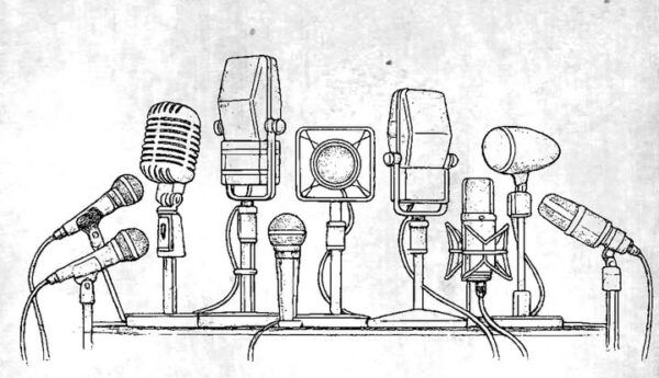 Micrófonos y equipo de grabación para el podcast Brunch UDS
