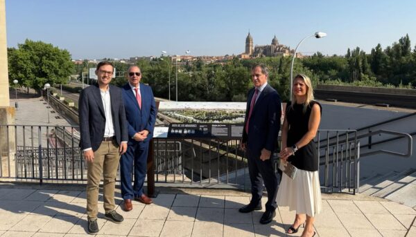 Inauguración del nuevo mirador en el barrio de El Tormes en Salamanca.