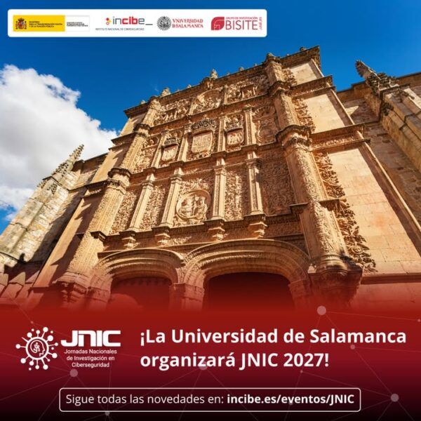 Fachada de la Universidad de Salamanca con detalles arquitectónicos