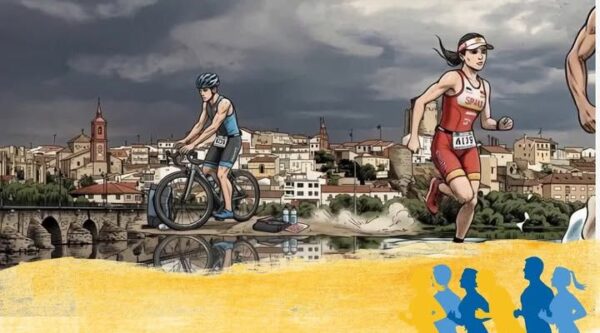 Atletas compitiendo en el X Triatlón Villa Alba de Tormes