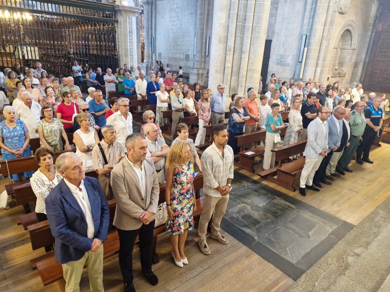 Asistentes a la celebración de la Asunción de la Virgen en la Catedral de Ciudad Rodrigo
