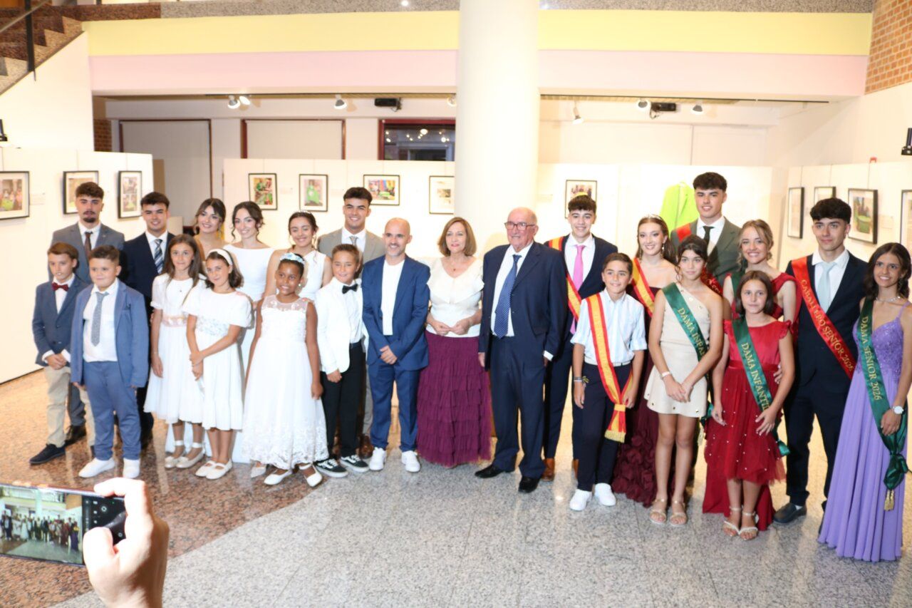 Grupo de personas en la inauguración de las Ferias y Fiestas de Peñaranda 2026