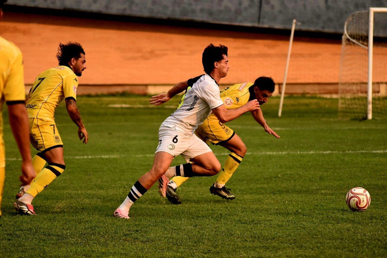 Jugadores de Unionistas de Salamanca en un partido de pretemporada