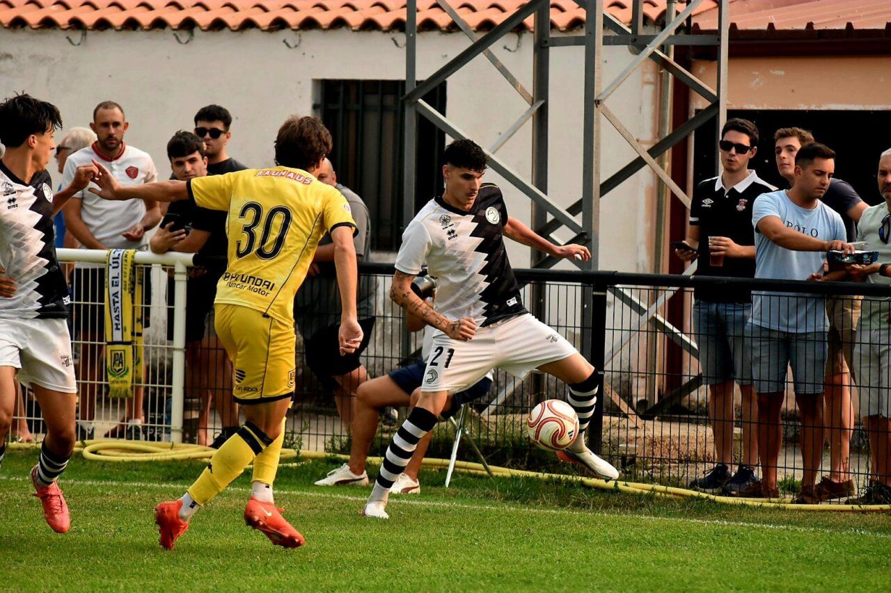 Jugadores de Unionistas de Salamanca en un partido de pretemporada