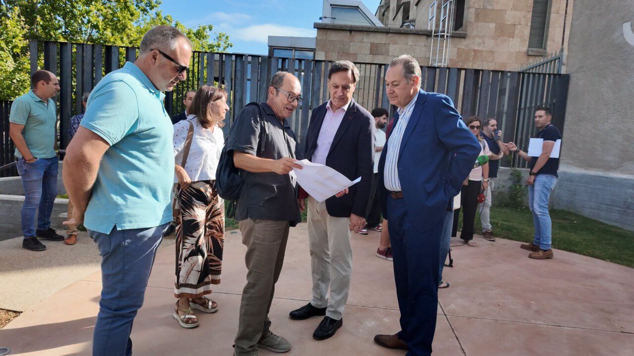 Reunión en el Ayuntamiento de Salamanca sobre el Cerro de San Vicente