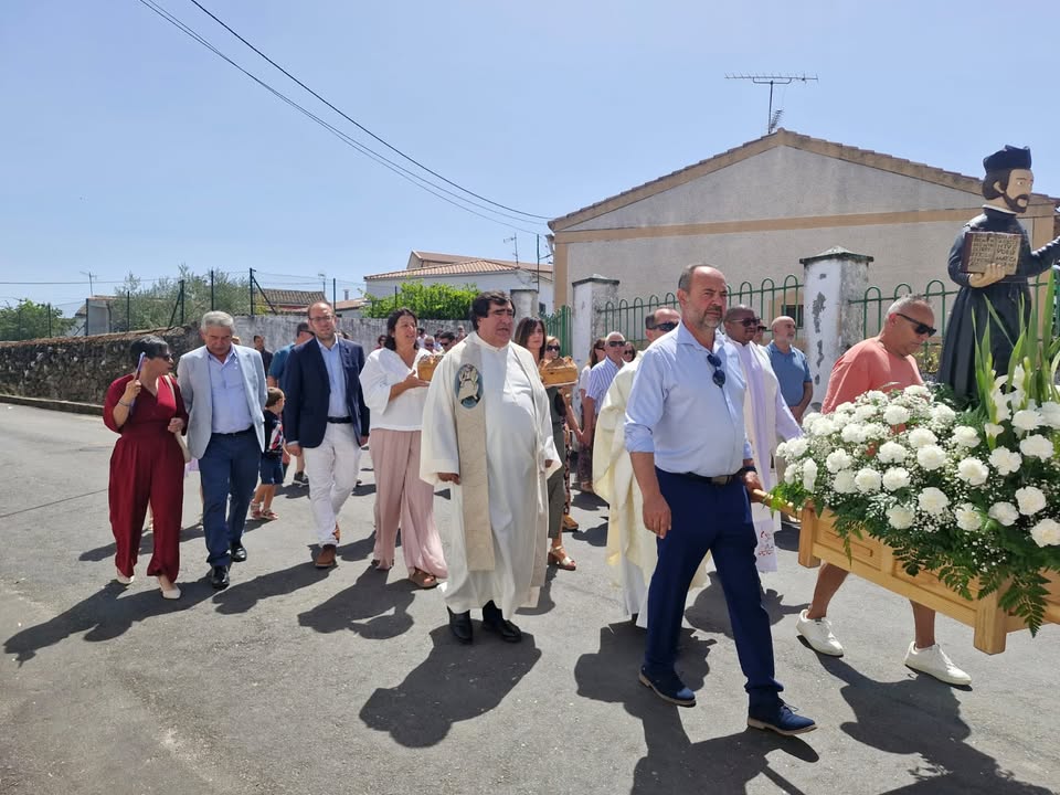Participantes en la celebración de San Cayetano en Ituero de Azaba