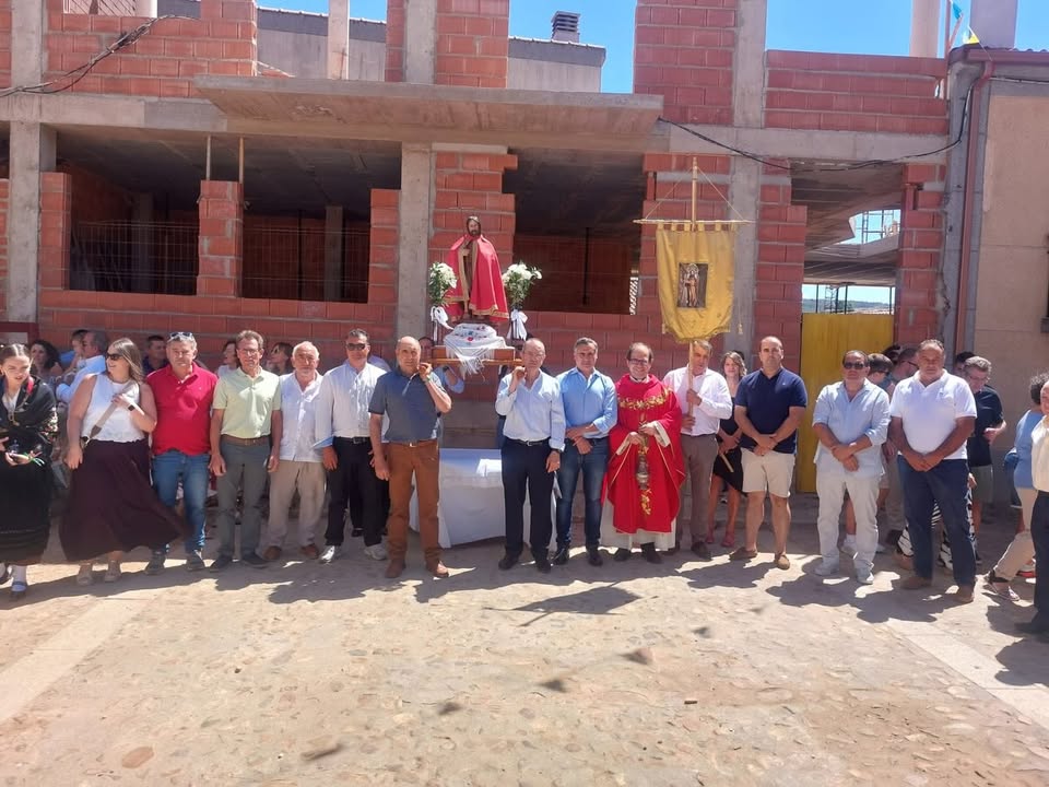 Celebración de las fiestas patronales en El Cabaco con San Juan Bautista