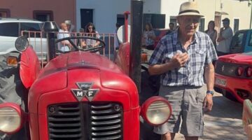 Evento de vehículos antiguos en Cantaracillo