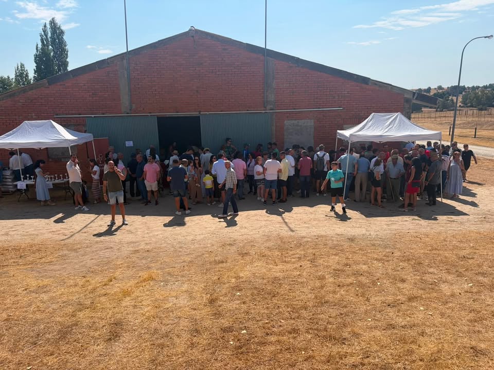 Multitud de personas en la Feria Comarcal de Vitigudino