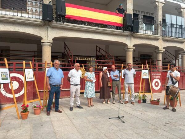 Autoridades locales en la Feria Corazón Charro en Villavieja de Yeltes