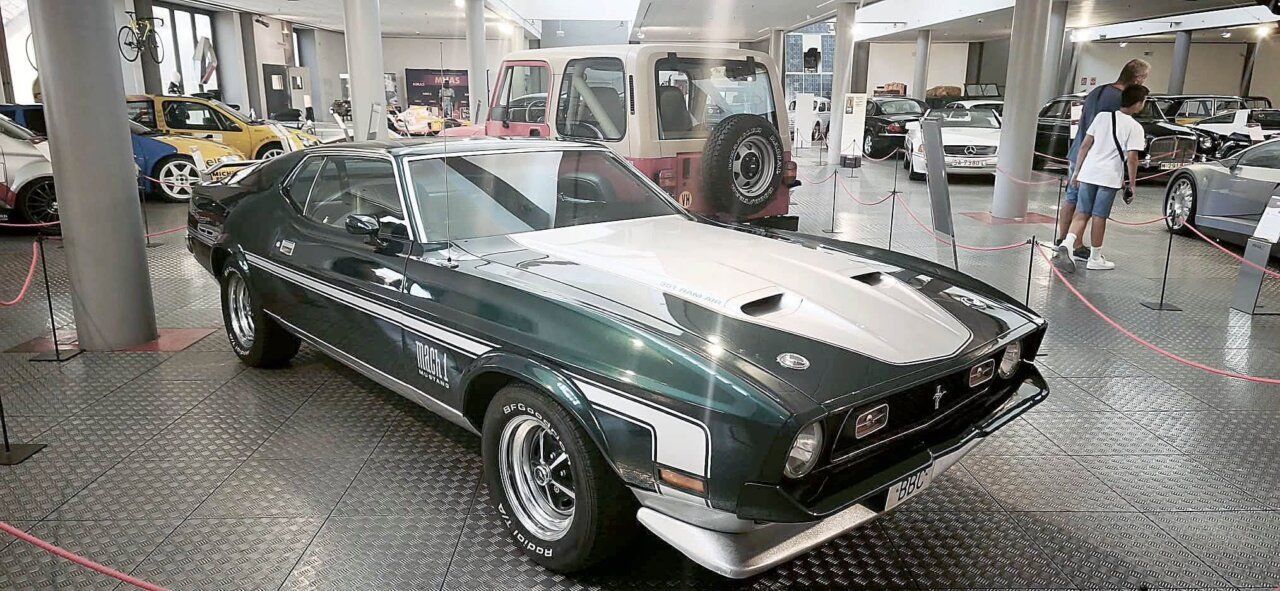 Ford Mustang Mach 1 de 1971 en el Museo de Historia de la Automoción