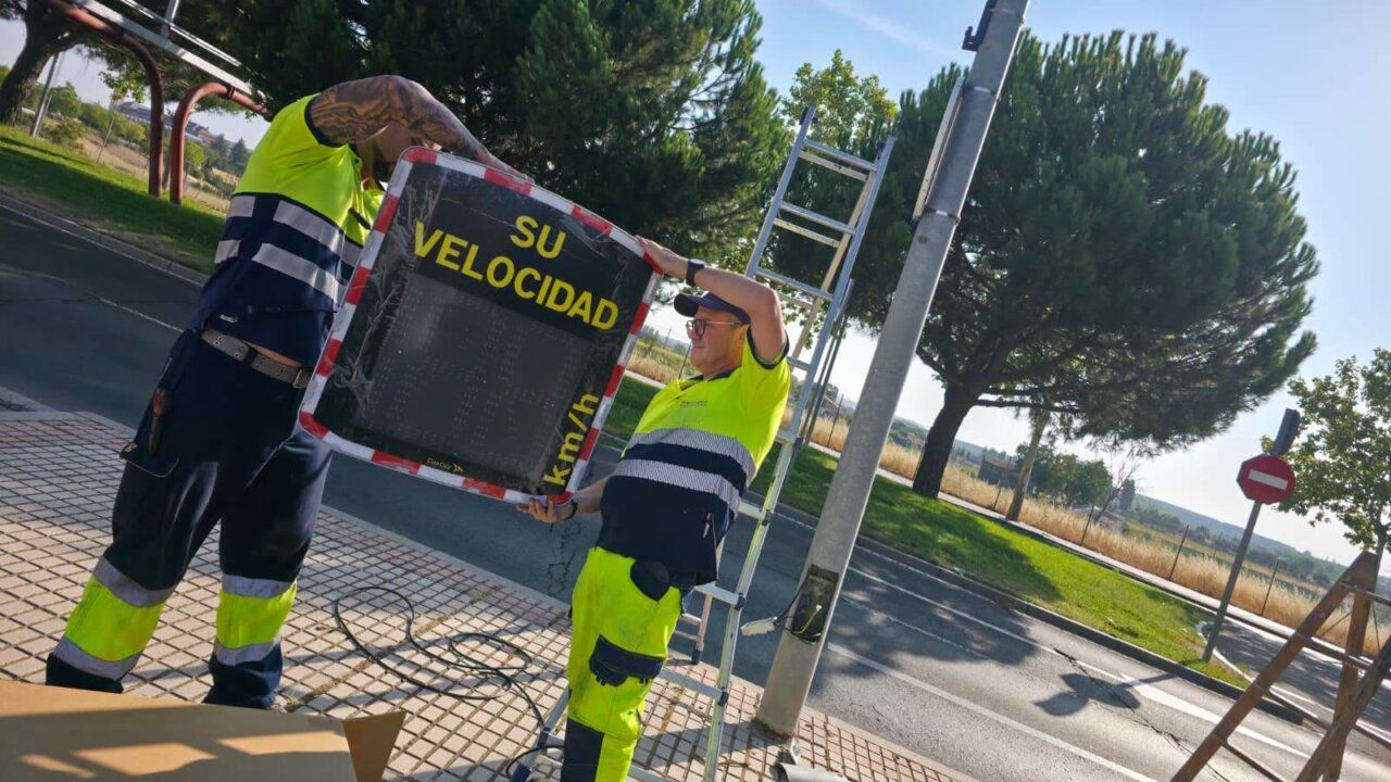 Instalación de nuevos radares pedagógicos en Salamanca