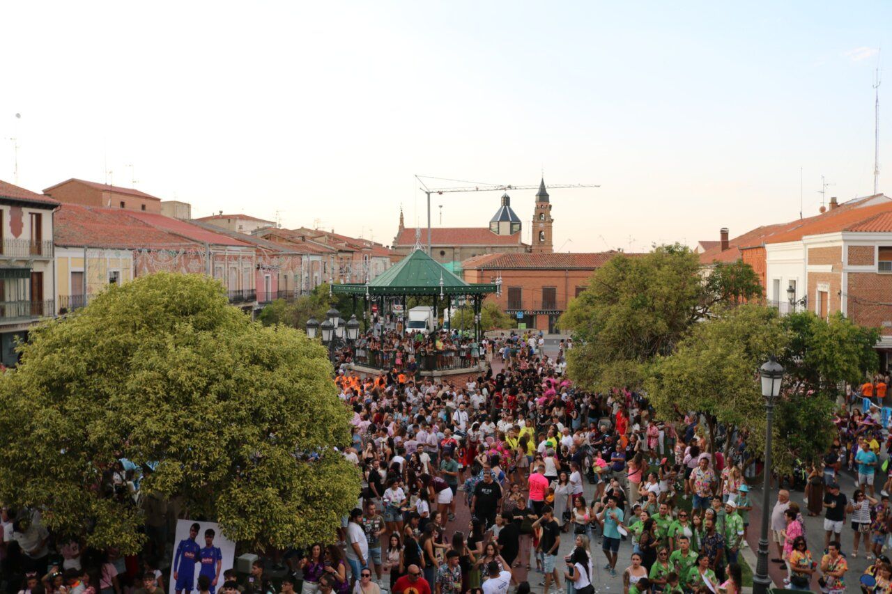Multitud de personas disfrutando en las Ferias y Fiestas de Peñaranda 2026