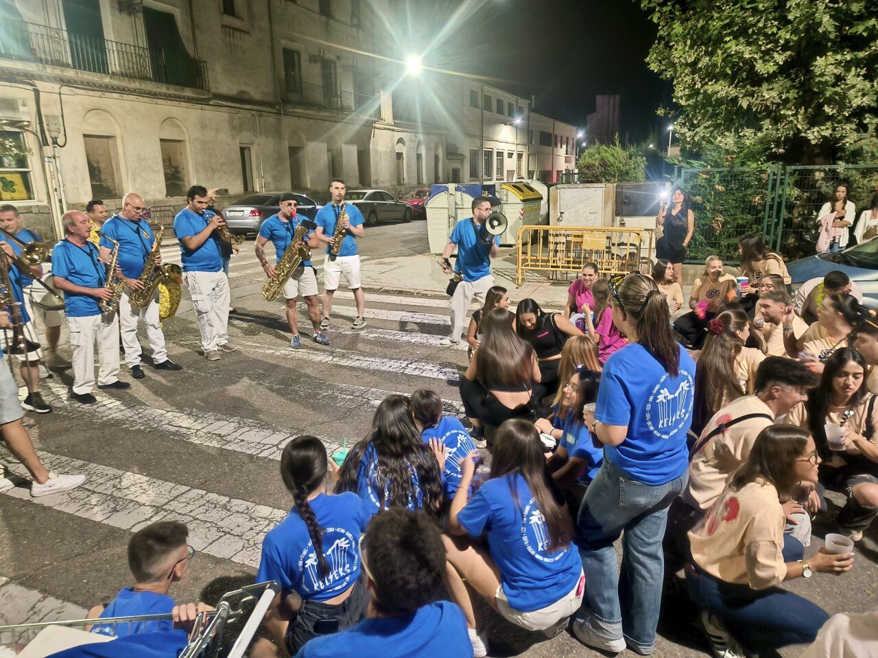 Músicos tocando en la calle durante las fiestas de Peñaranda de Bracamonte