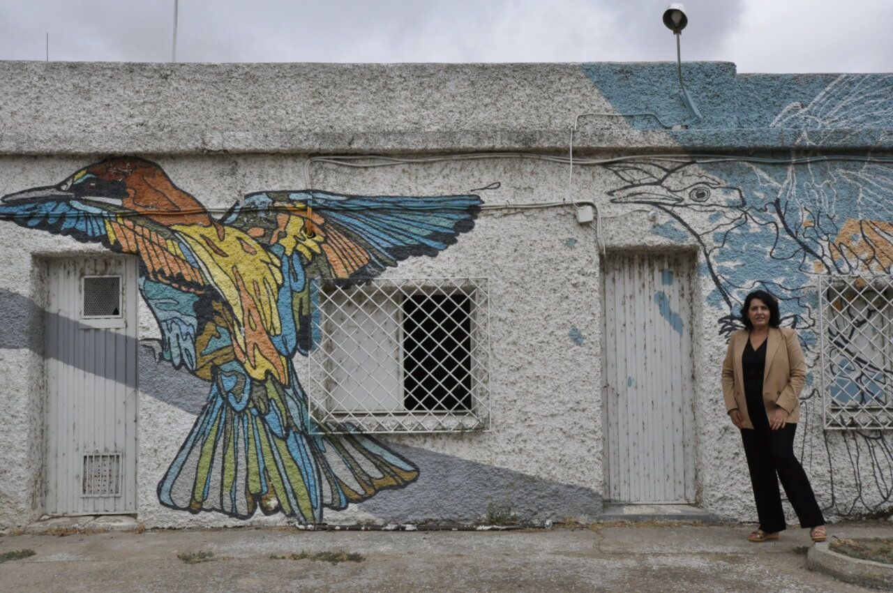 Mural colorido en la antigua depuradora de Santa Marta de Tormes