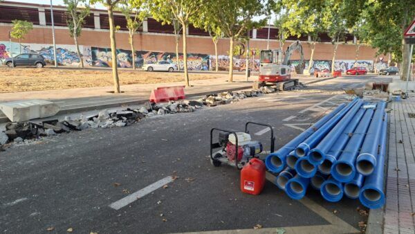 Obras de renovación de tuberías en el barrio Puente Ladrillo de Salamanca