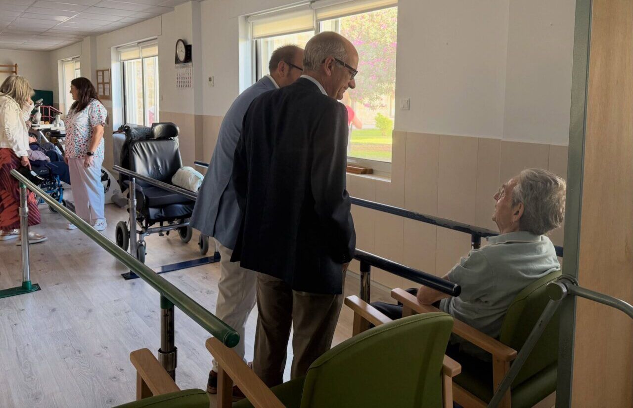 Visita a la Residencia Mixta de Ciudad Rodrigo durante su modernización