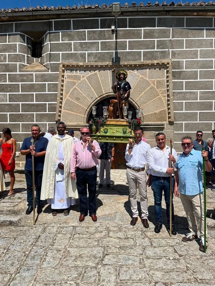 Celebración de San Roque en La Cabeza de Béjar con autoridades locales