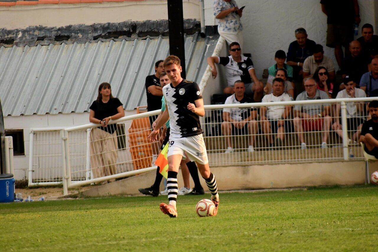 Jugador de Unionistas de Salamanca durante un partido de pretemporada
