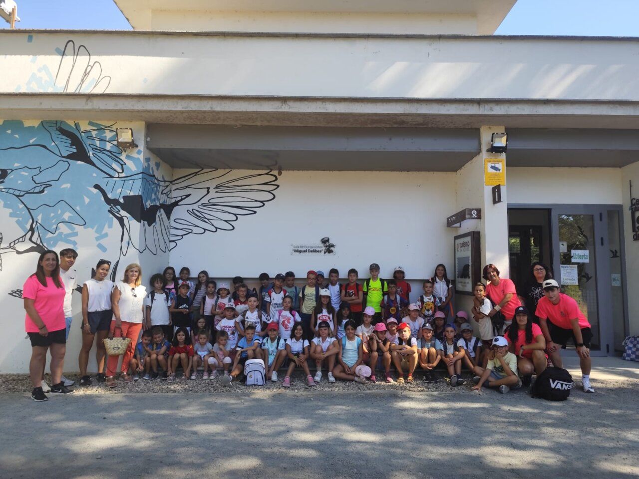 Grupo de niños del campamento de Guijuelo en Santa Marta