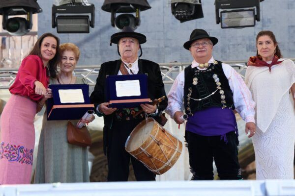 Ceremonia de homenaje a Rosa García y Sinforiano Criado en Salamanca