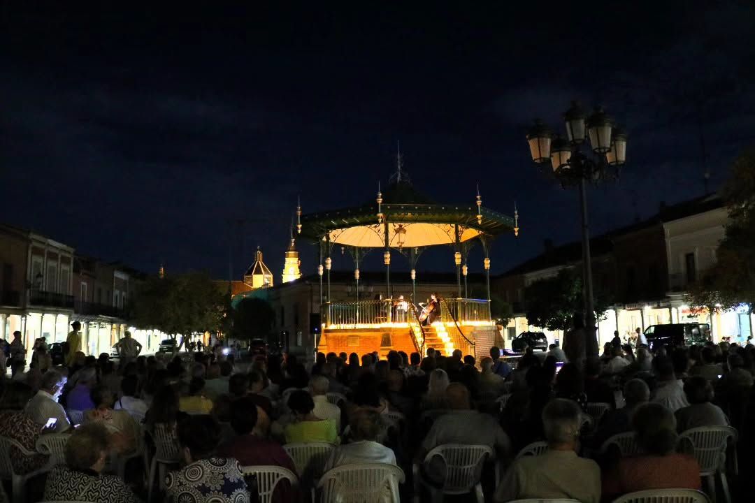Concierto Candlelight en la Plaza de España de Peñaranda de Bracamonte