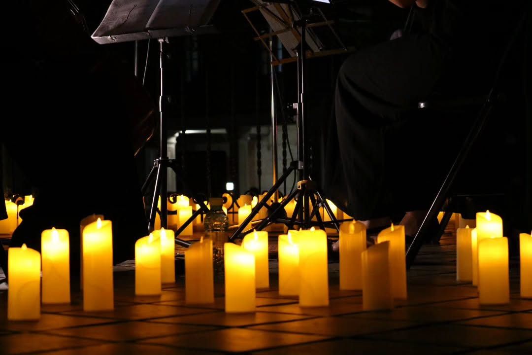 Concierto Candlelight en Peñaranda de Bracamonte con velas encendidas