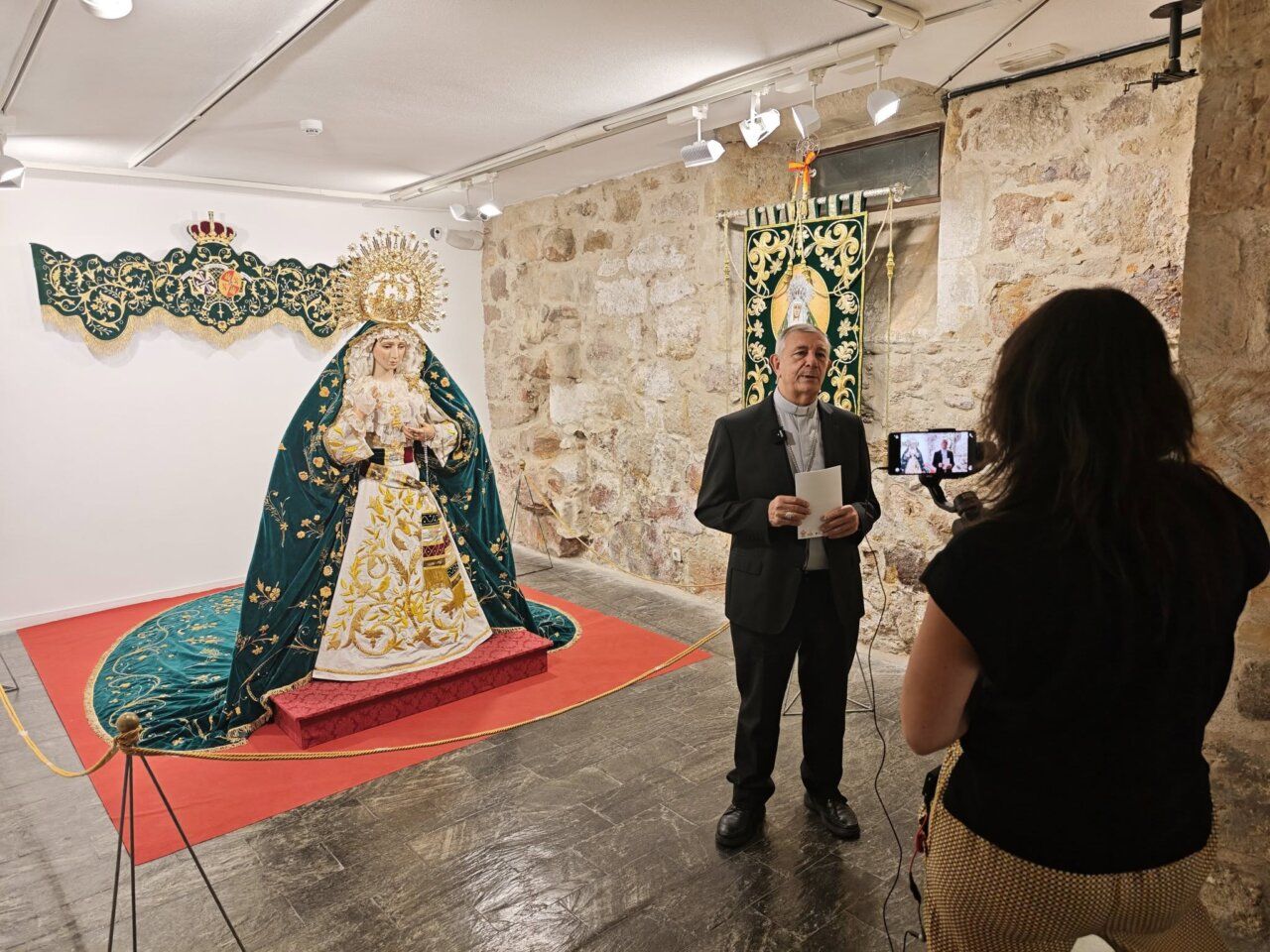 Inauguración de la exposición de Semana Santa en el Palacio de la Salina