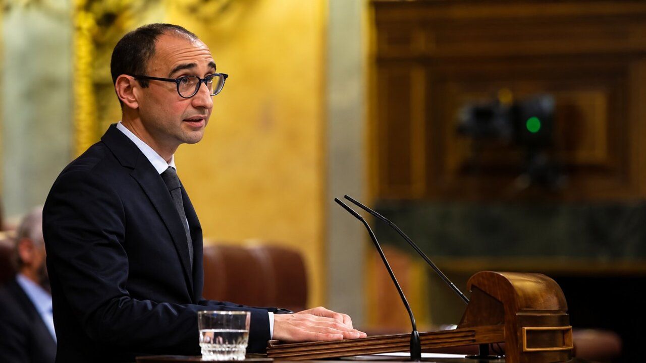 David Serrada hablando en el congreso sobre oportunidades para jóvenes