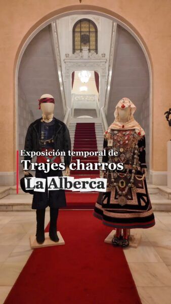 Trajes charros en exposición en La Casa Consistorial de La Alberca