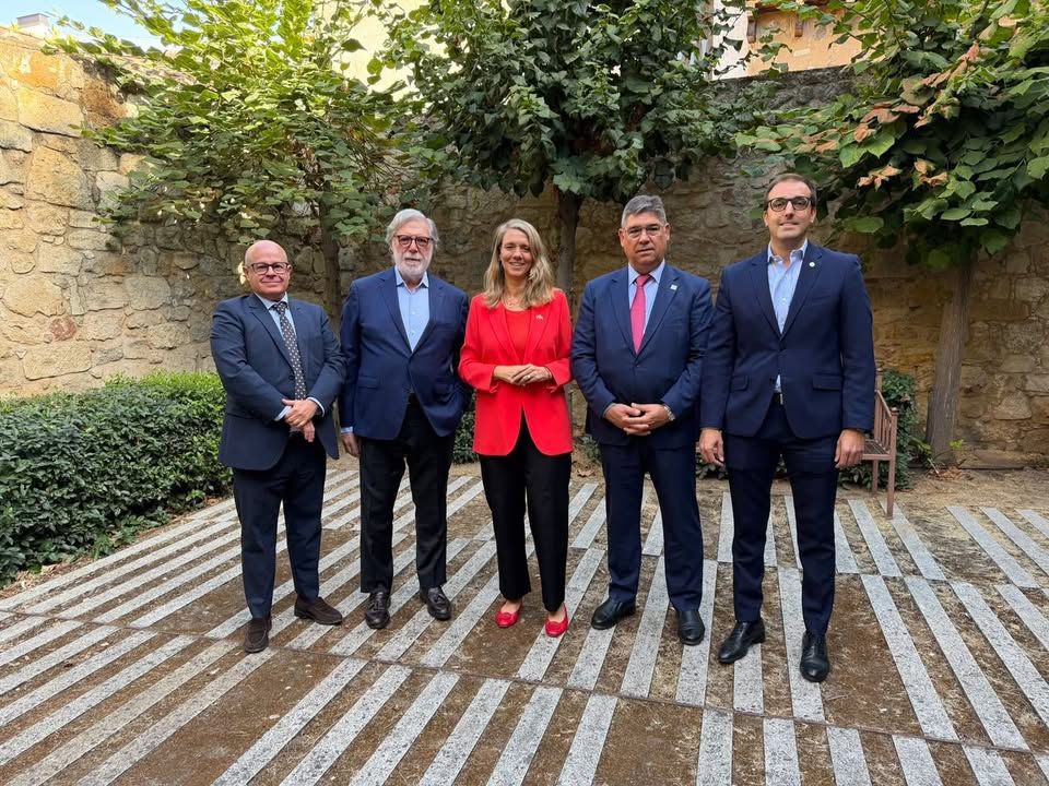 Expertos y representantes de pymes en el Foro Económico de Salamanca