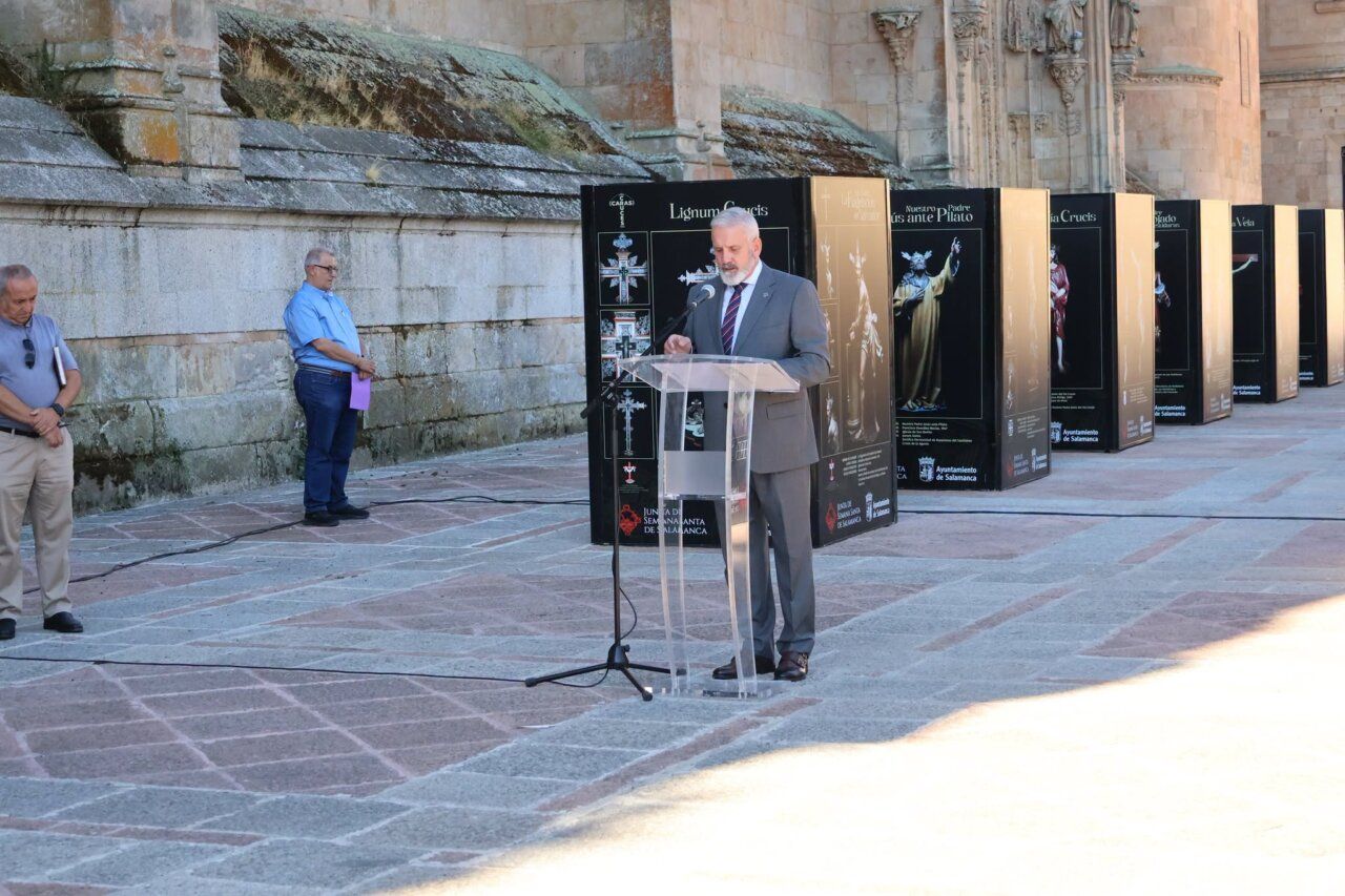 Inauguración de la exposición Caras y cruces en Salamanca